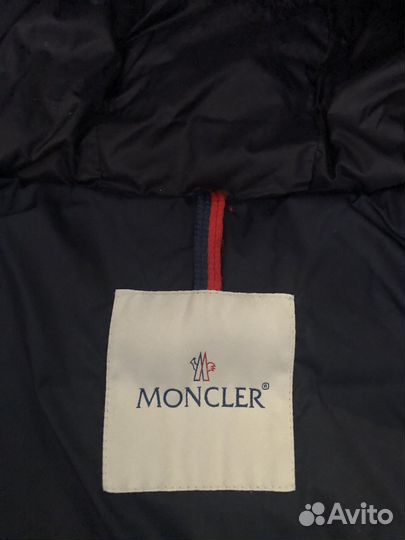 Пуховик Moncler