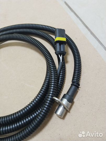 Датчик ABS задний левый Sitrak C7H и C7H MAX MCY13