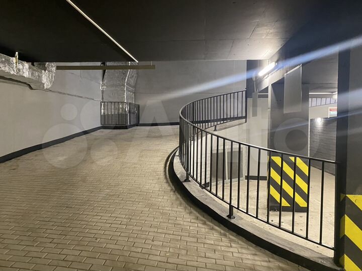 Машиноместо, 20 м²