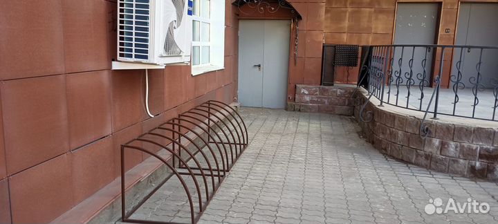 Велопарковки полноразмерные для велосипеда наличии