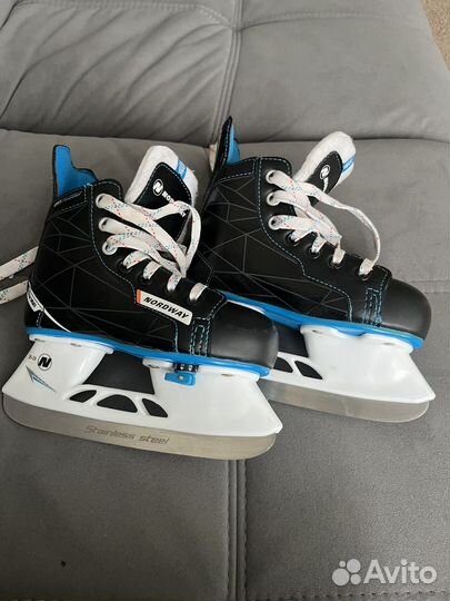 Коньки хоккейные