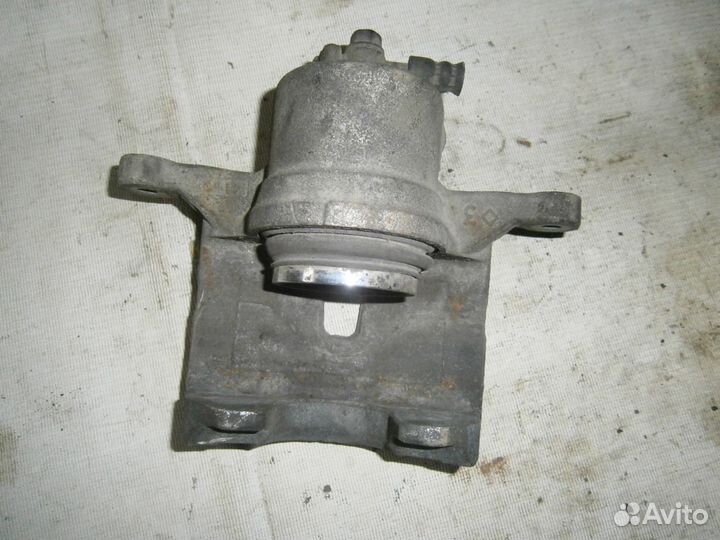 Суппорт передний правый киа сид 2 kia ceed 2