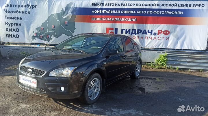 Рычаг стояночного тормоза Ford Focus 2 1670791