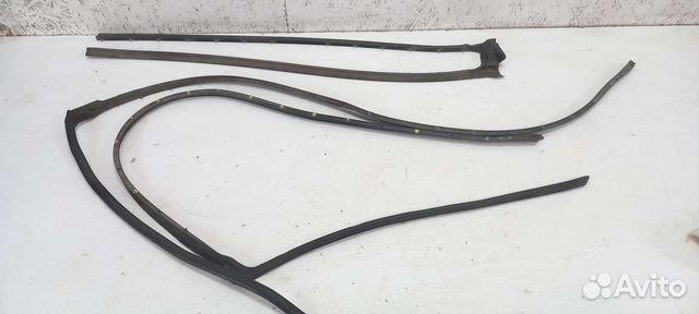 Уплотнитель двери Volkswagen Jetta 6