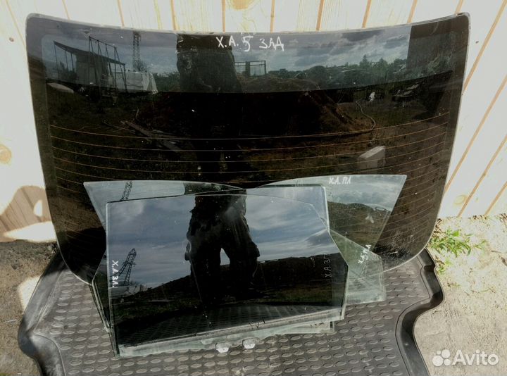 Стекло задней двери Honda accord 5