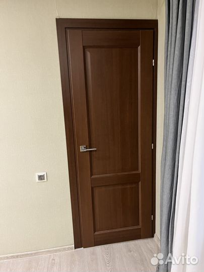 Дверь на 700 бу с коробкой