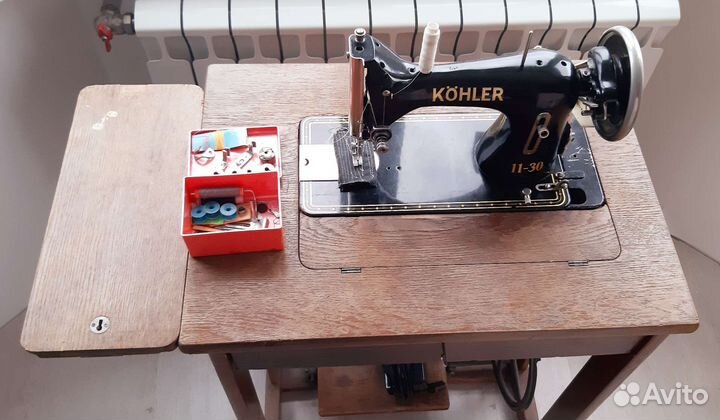 Швейная машина 