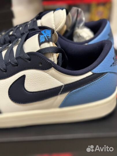 Кроссовки Nike