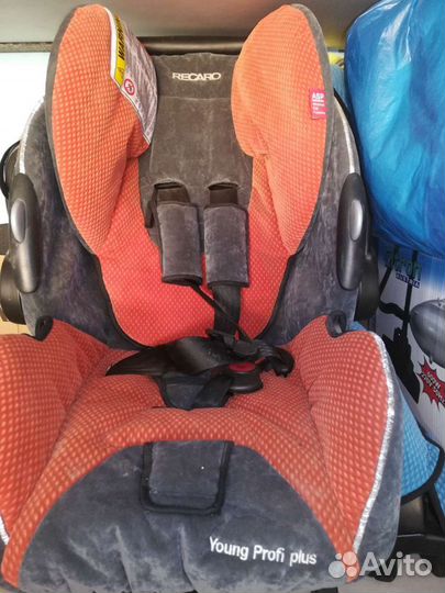 Автокресло Recaro