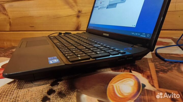 Ноутбук samsung np300e5x