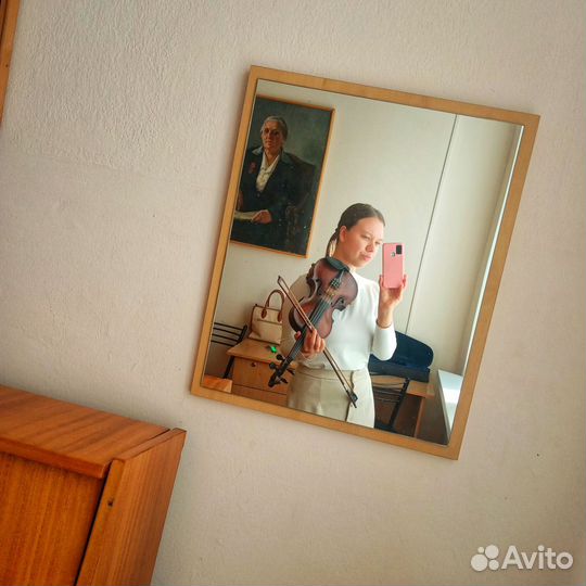 Преподаватель музыки (скрипка, сольфеджио)