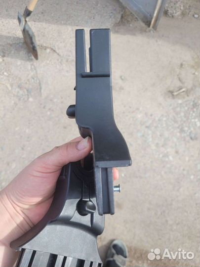 Адаптеры на автокресло Аротим Бобостелло