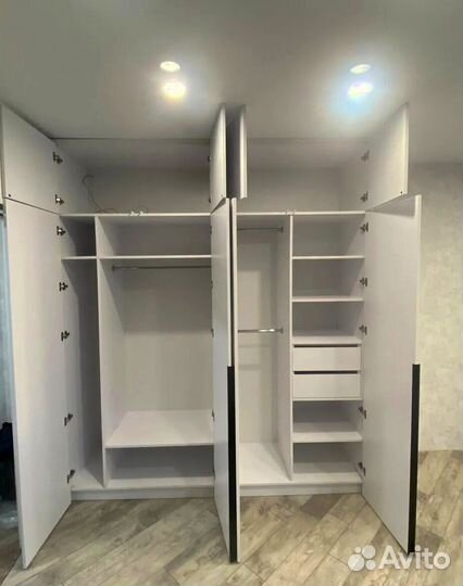 Шкаф распашной