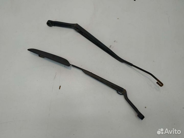 Hyundai Accent щётка держатель поводок дворника