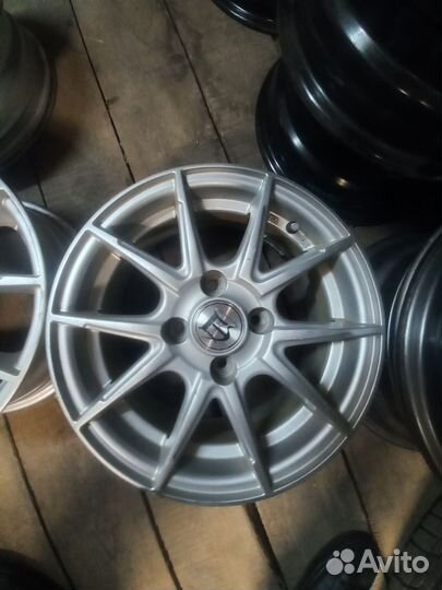 Красивое литье из Японии R 14 4х100