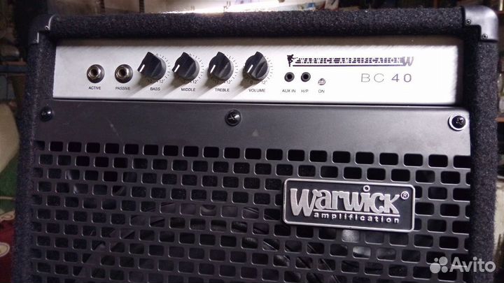 Басовый комбо Warwick BC 40, 40Вт, 10