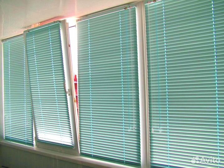 Жалюзи на лоджию и балкон