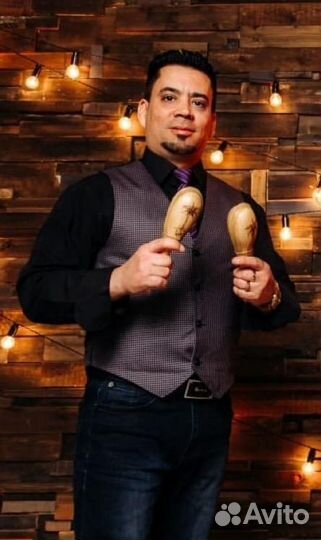 Кубинский музыкант на праздник, мероприятие