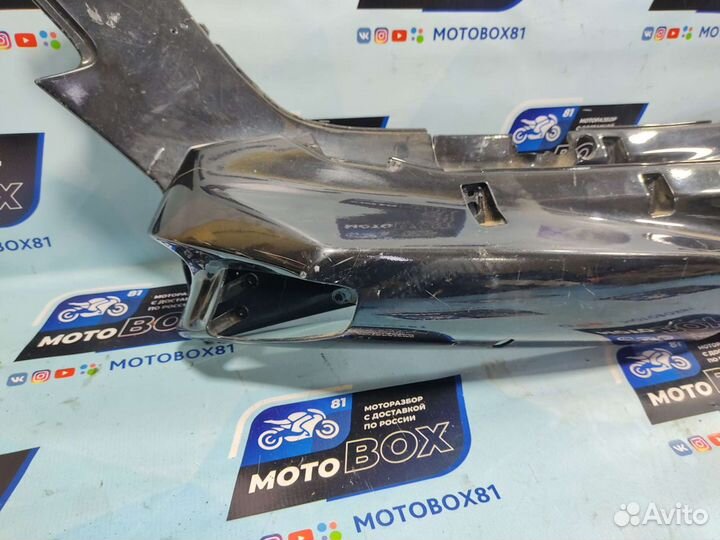 Пластик задний Kawasaki ZZR 400-1