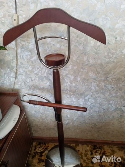 Подставка вешалка напольная для костюма