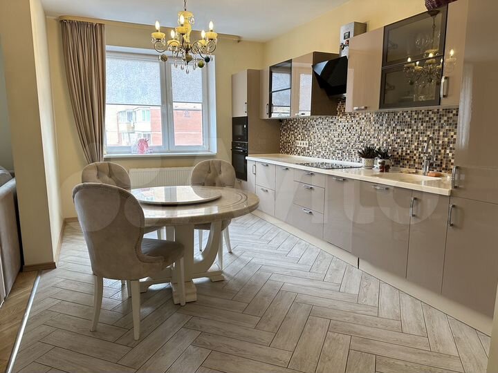 3-к. квартира, 99,7 м², 11/25 эт.