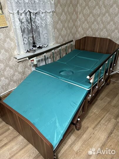 Медицинская кровать для лежачих больных MET revel