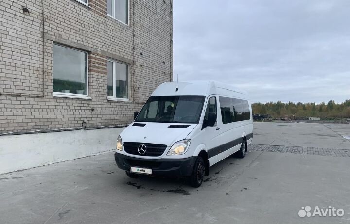 Mercedes-Benz Sprinter микроавтобус, 2013