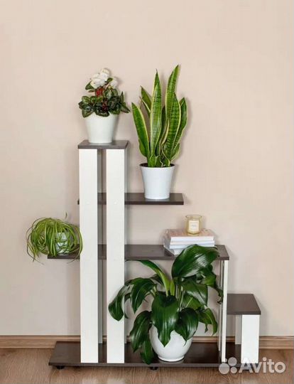 Стеллаж напольный для цветов и растений