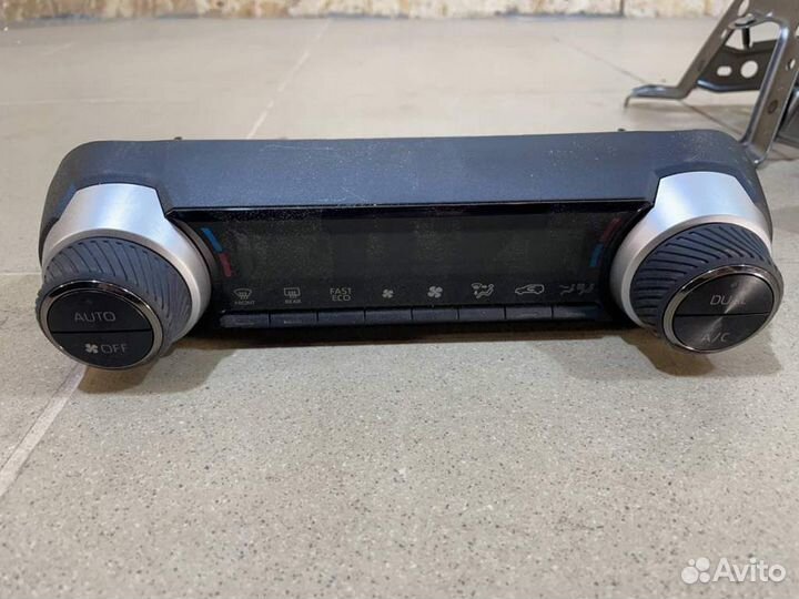 Блок управления климатической установкой Toyota RA