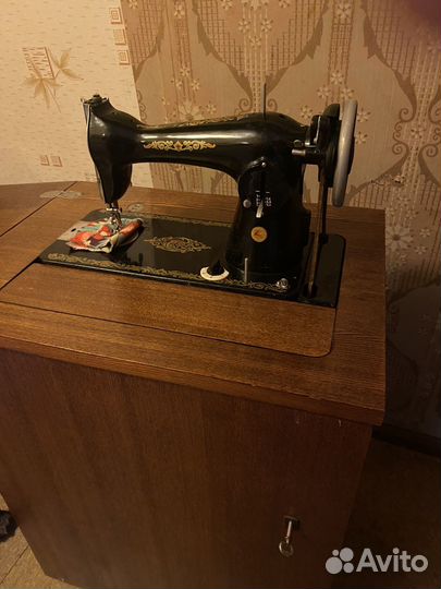 Швейная машинка