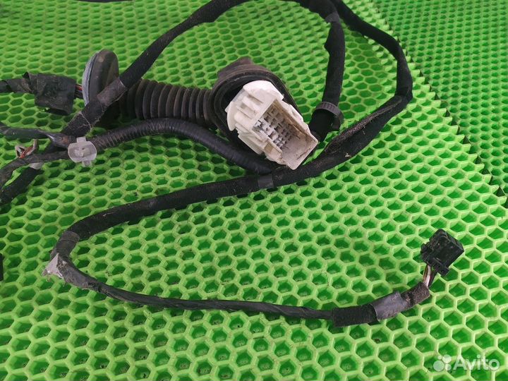 Проводка двери передней правой R Hyundai Santa Fe