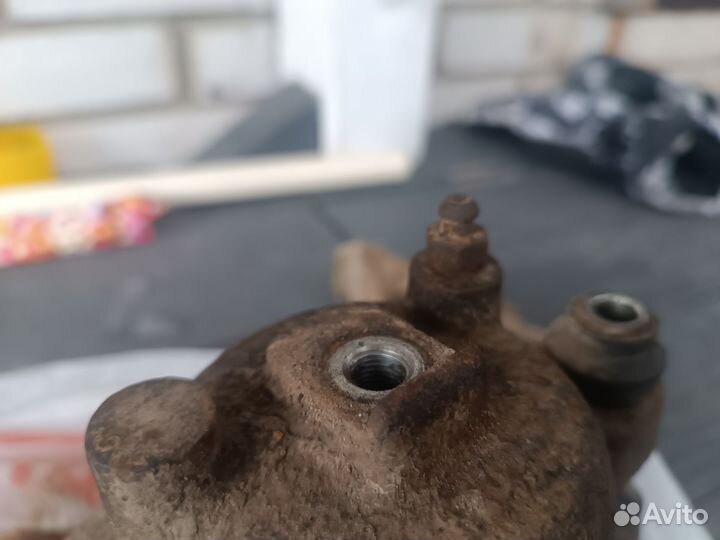 Суппорта передние jeep cherokee xj