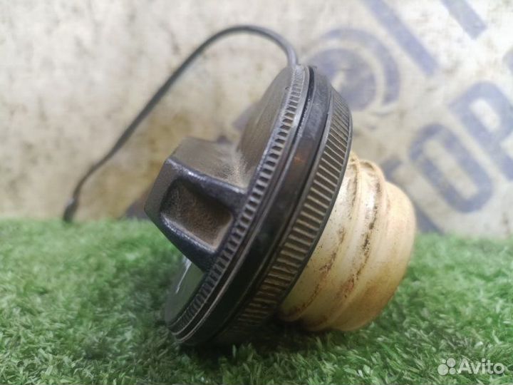 Крышка бензобака Nissan Almera Classic седан 1.6