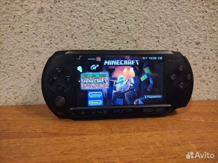 Sony PSP + 1500 игр