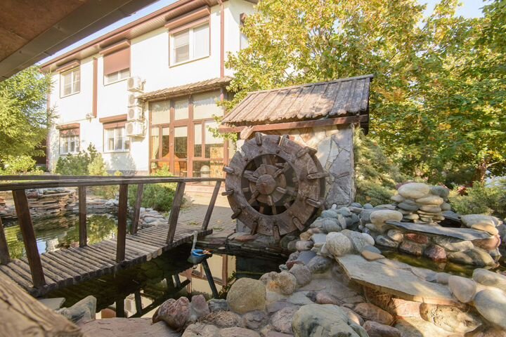 Дом 273 м² на участке 24 сот.