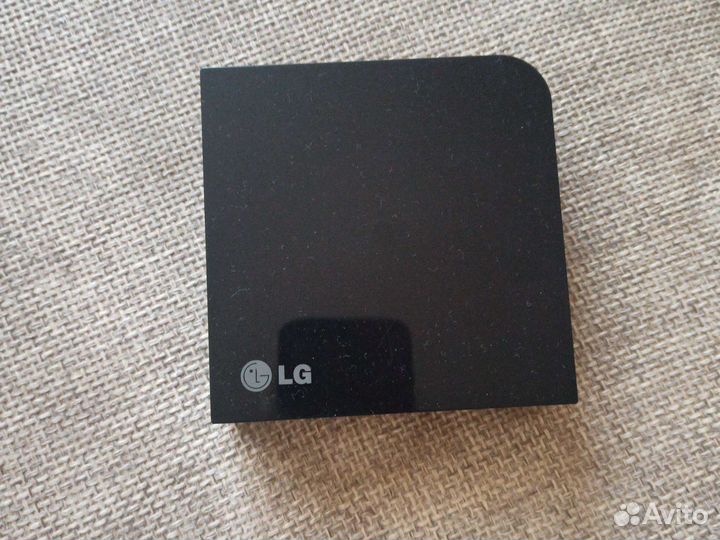 Телевизор sony 32 дюйма с 3D медиаплеером LG