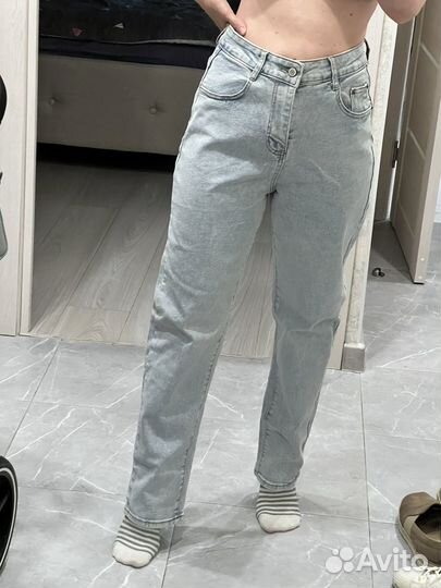 Джинсы новые голубые плотные