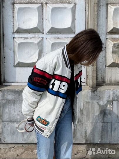 Бомбер куртка Zara