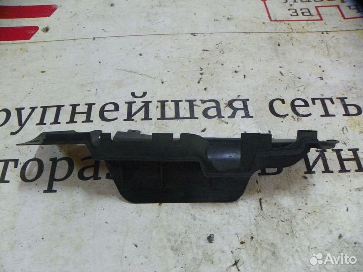 Воздуховод радиатора правый Hyundai Tucson