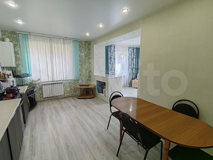 Дом 182 м² на участке 5,2 сот.