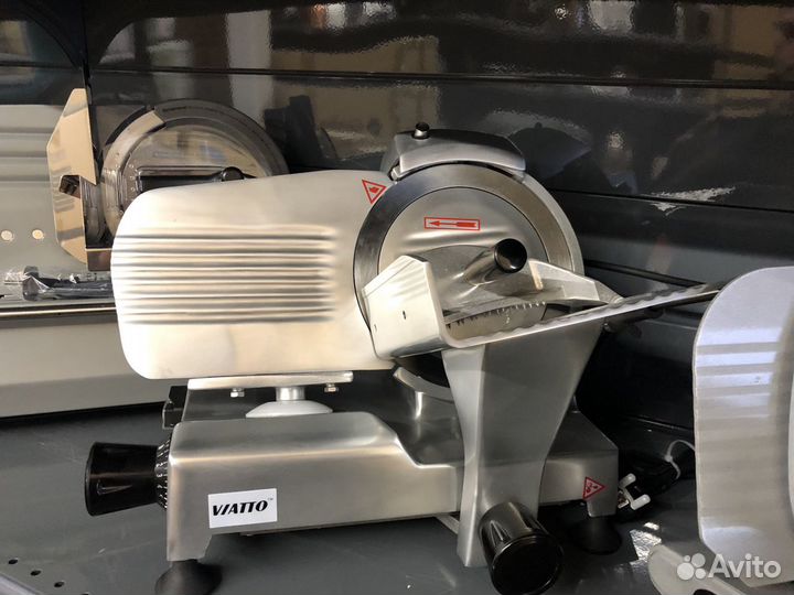 Слайсеры и гастрономические машины