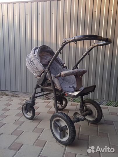 Коляска прогулочная