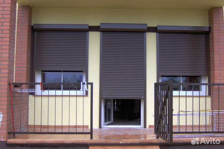 Рольставни в коттедж