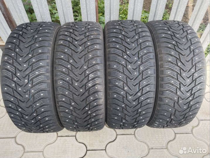 Nokian Tyres Hakkapeliitta 8 SUV 235/55 R17 103T