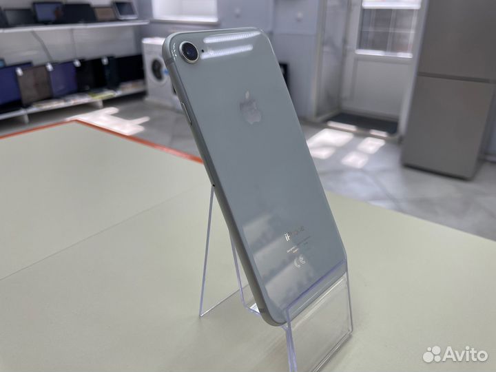 iPhone 8, 64 ГБ