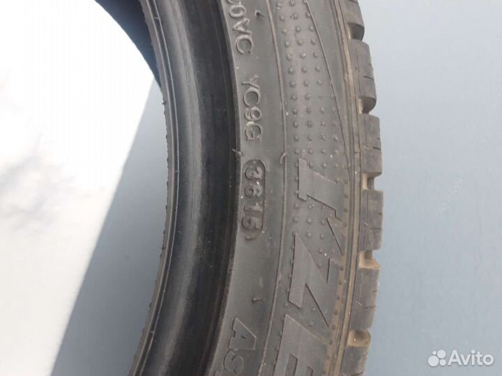 Kumho I'Zen RV Asymmetric 255/40 R18