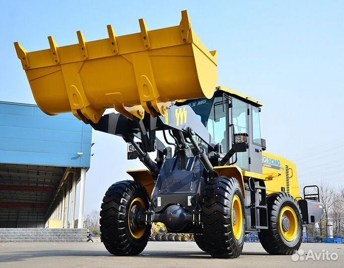 Фронтальный погрузчик XCMG LW330RU, 2023