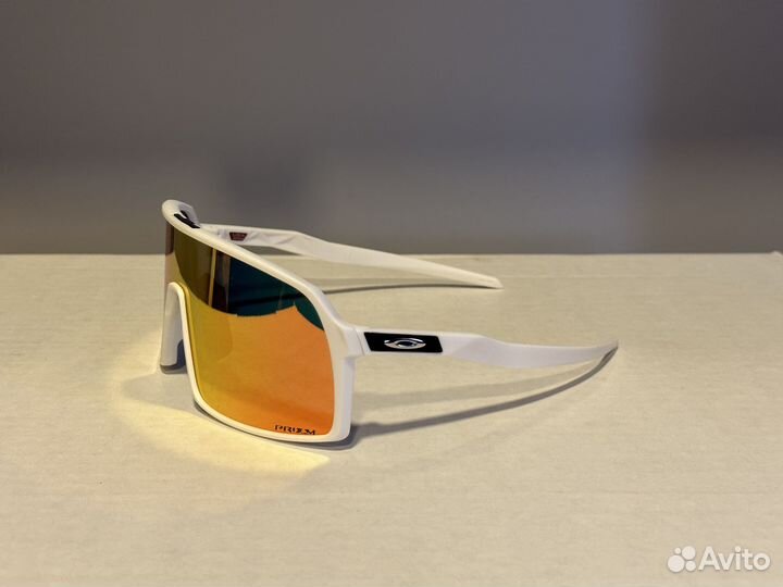 Солнцезащитные очки oakley sutro