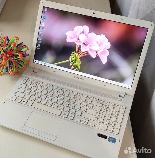 Ноутбук samsubg/ 4 ядра /ssd