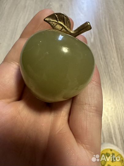 Яблоко из оникса